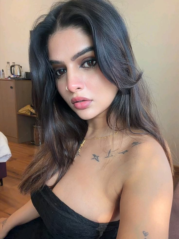 call-girls-in-laxmi-nagar